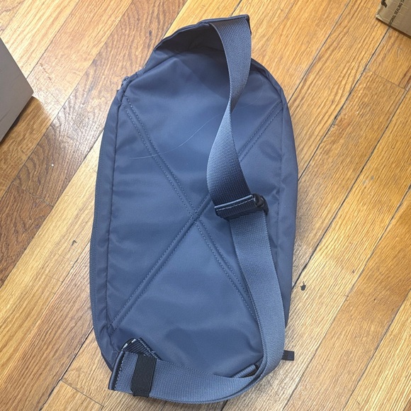 Timbuk2 Navy Backpack - Picture 2 of 2